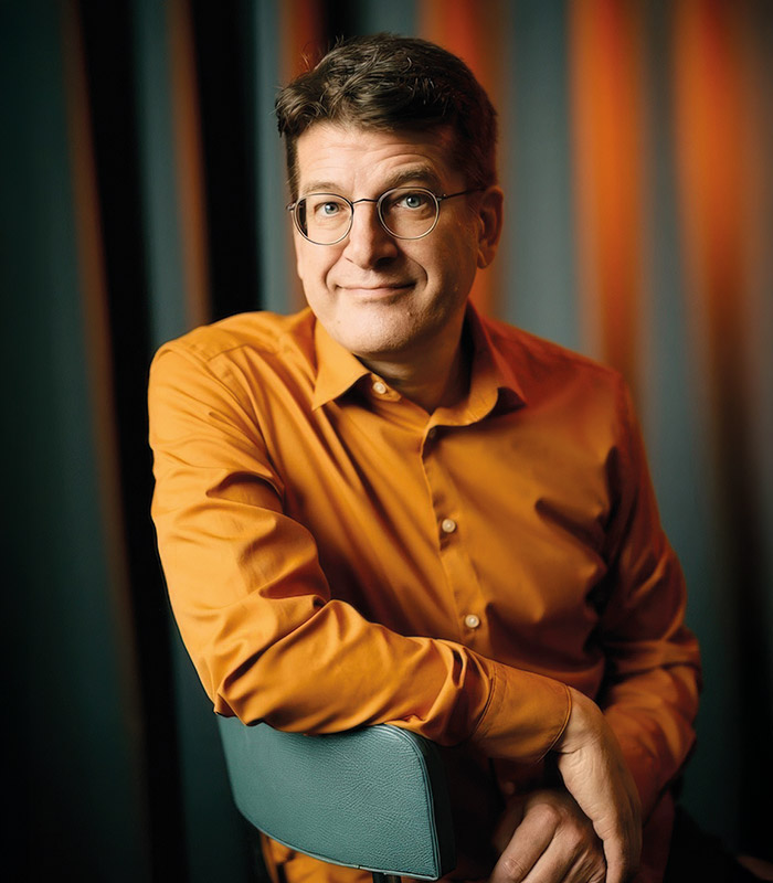 NILS HEINRICH „Brückentage in Übergangsjacke“